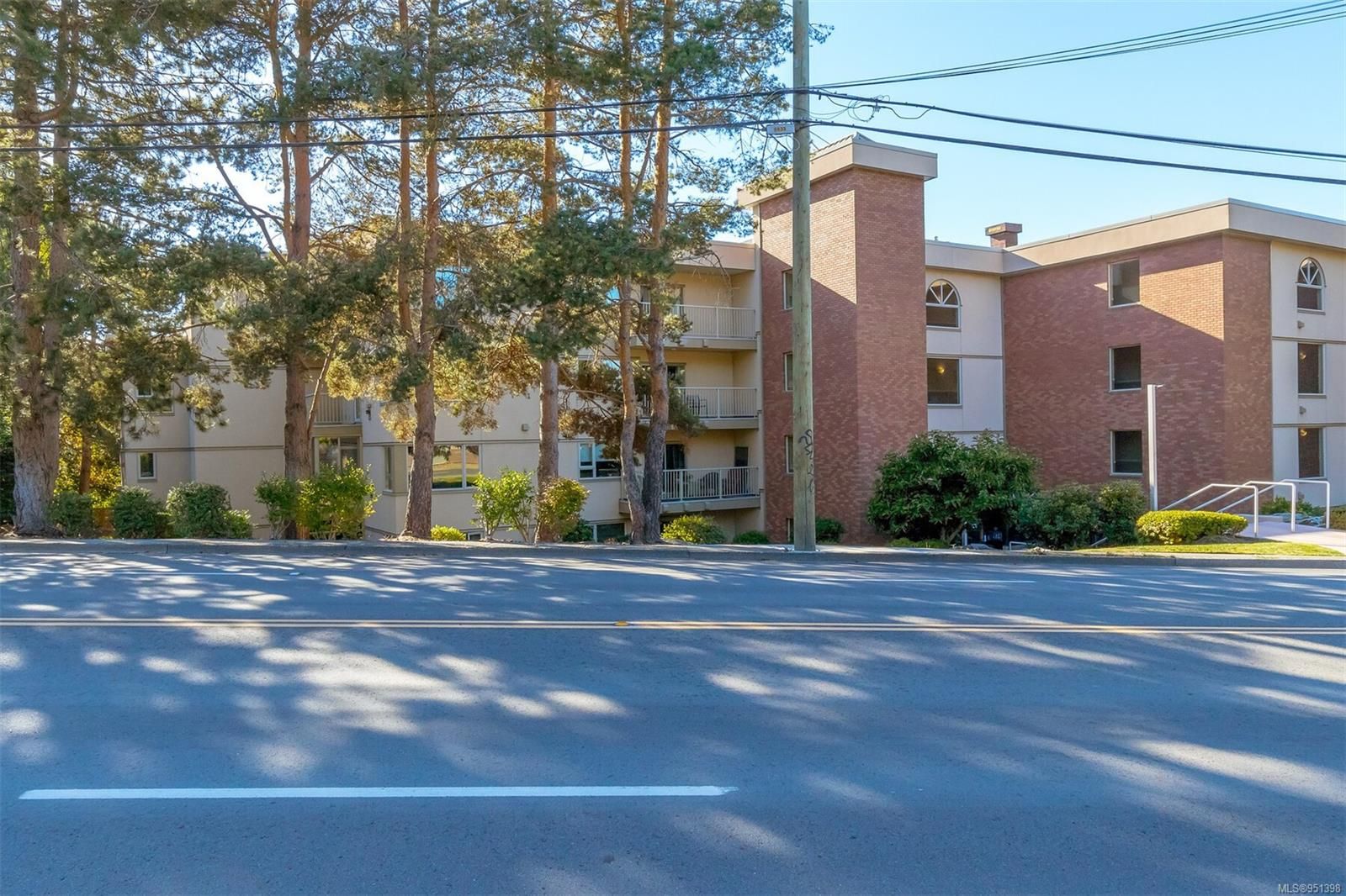 Charleston condo building, in Quadra, Victoria BC