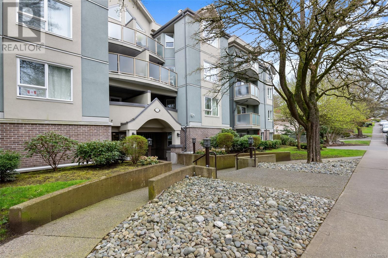 2710 Grosvenor condo building, in Fernwood, Victoria BC
