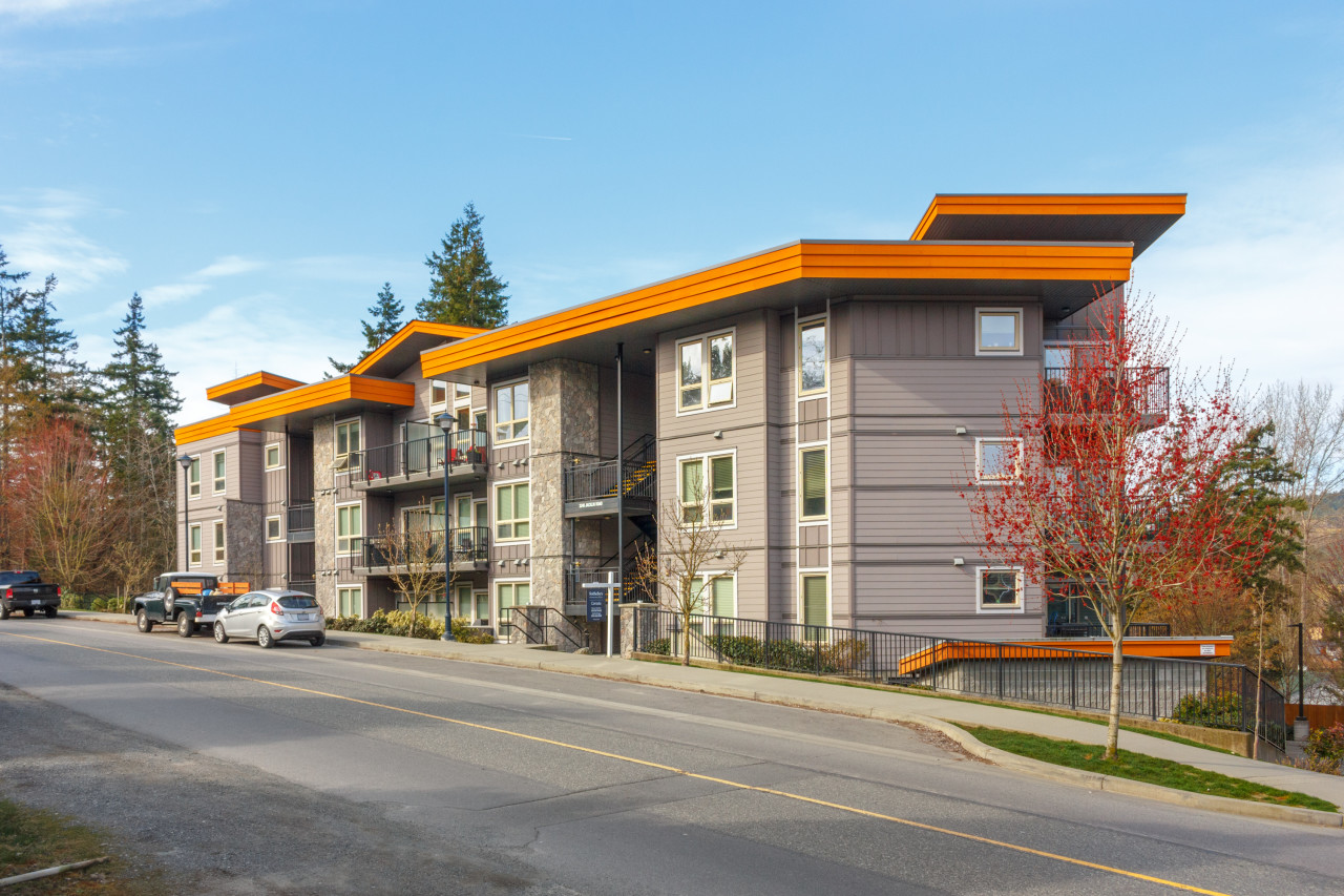 Jacklin Ridge condo building, in Walfred, Victoria BC